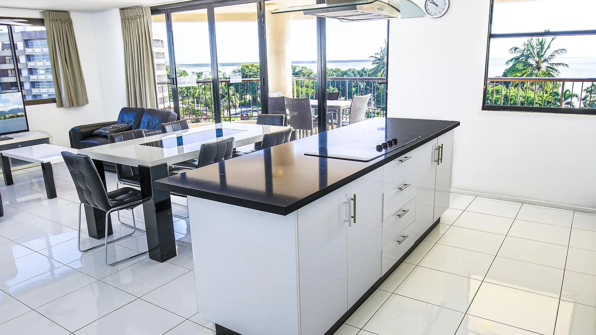 Aparthotel Cairns Aquarius